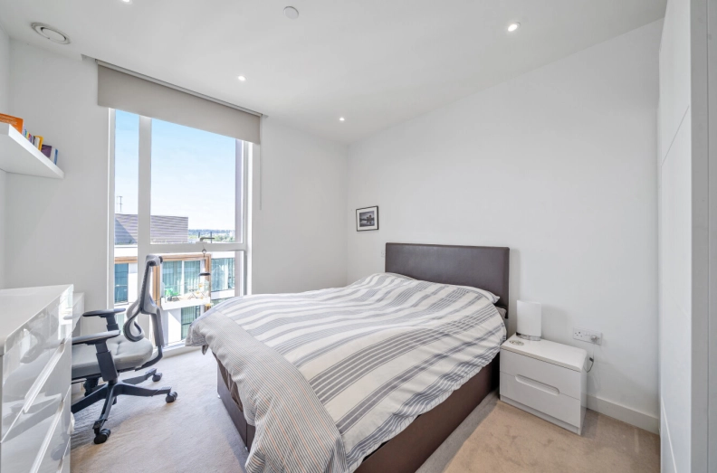 3 bedrooms apartments/flats for sale in Woodberry Down, London - N4 view 7