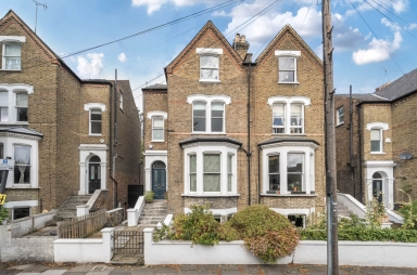 Lady Margaret Road, Tufnell Park - N19 view 1