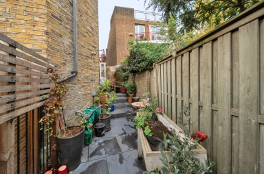 Lady Somerset Road, Kentish Town, London - NW5 view 16