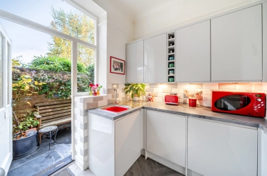 Lady Somerset Road, Kentish Town, London - NW5 view 4