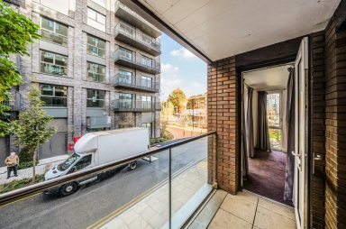 Devan Grove, London - N4 view 12