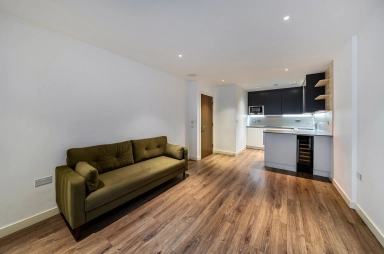 Devan Grove, London - N4 view 3