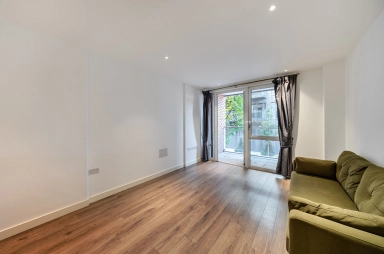 Devan Grove, London - N4 view 17