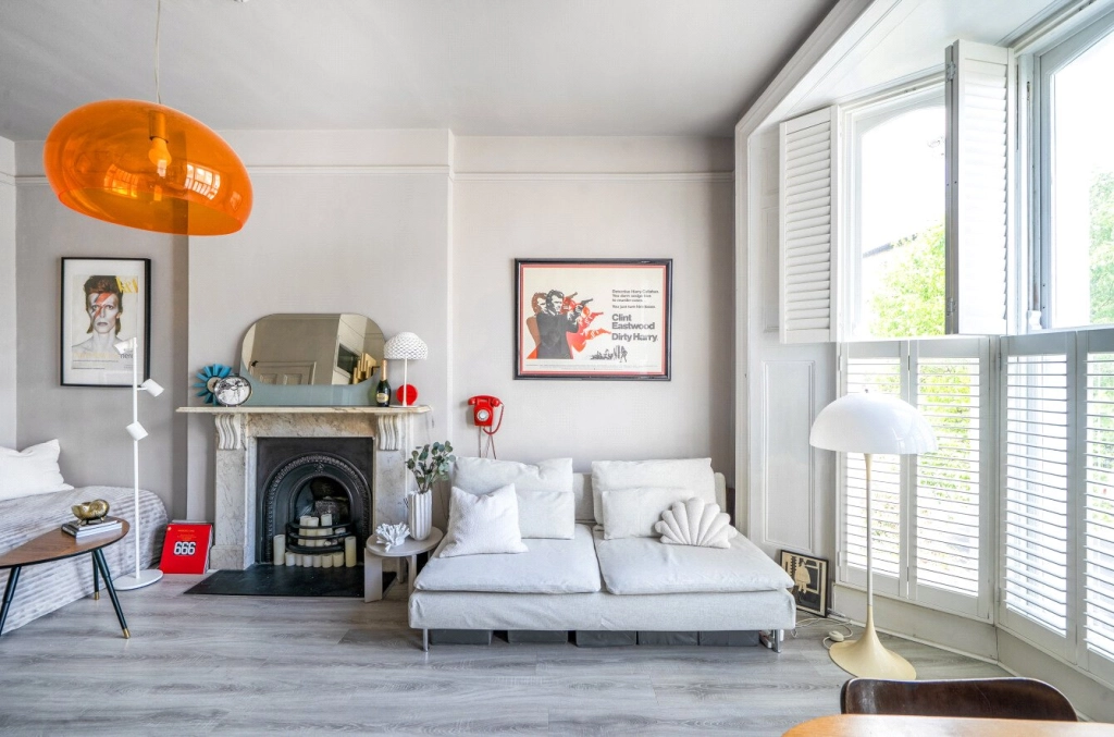 1 bedroom apartments/flats for sale in Bickerton Road, St John's Grove Conservation Area - N19 view 4