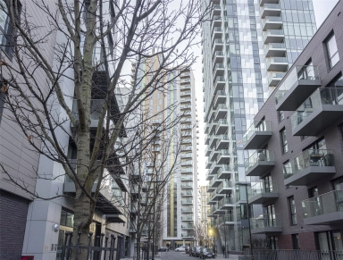 Woodberry Grove, London - N4 view 10