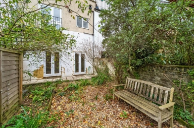 Marlborough Road, London - N19 view 11