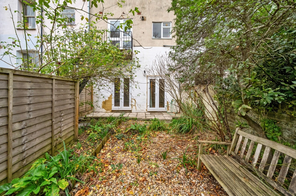 2 bedrooms apartments/flats for sale in Marlborough Road, London - N19 view 16