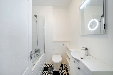 Marlborough Road, London - N19 view 8