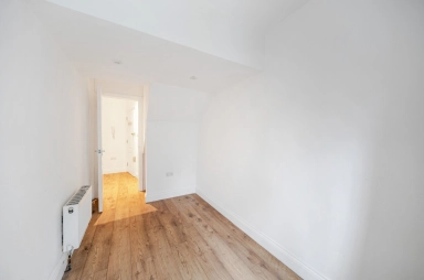 Marlborough Road, London - N19 view 14