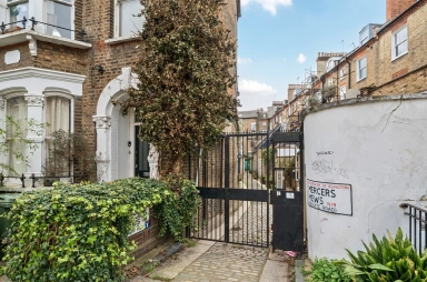Mercers Mews, Tufnell Park - N19 view 23