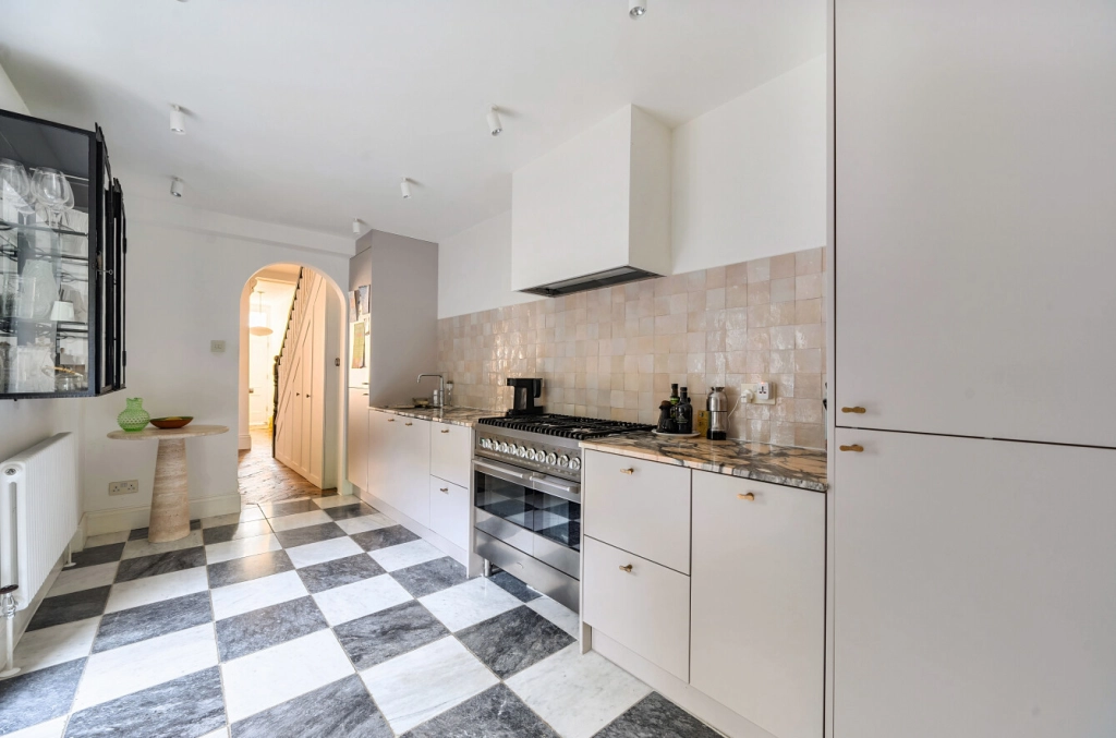 3 bedrooms houses for sale in Charlton Kings Road, Kentish Town - NW5 view 13