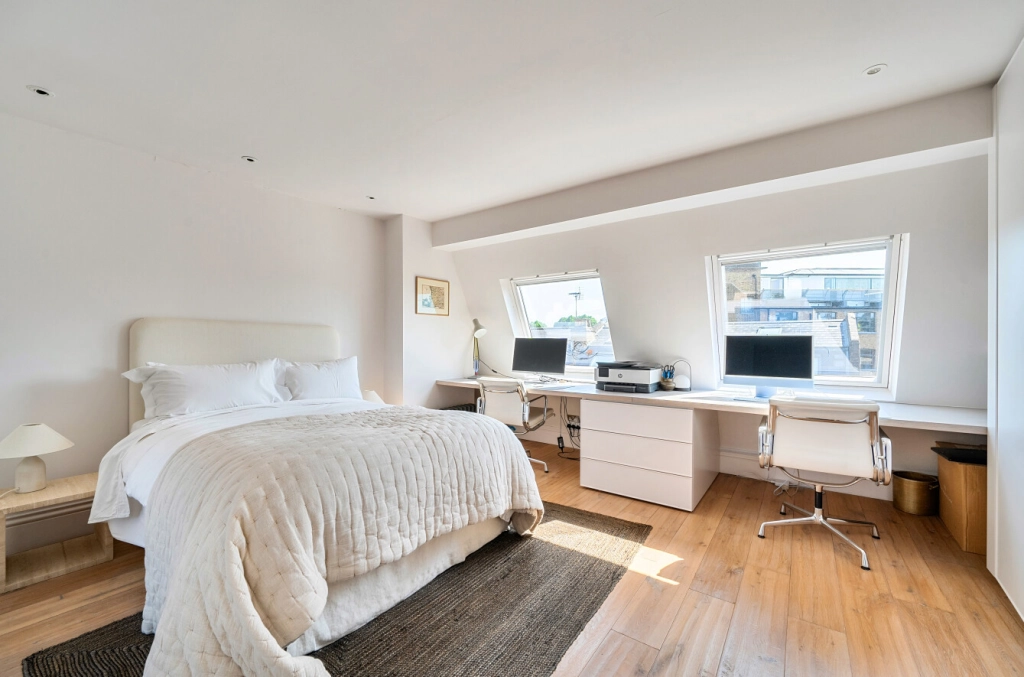3 bedrooms houses for sale in Charlton Kings Road, Kentish Town - NW5 view 9