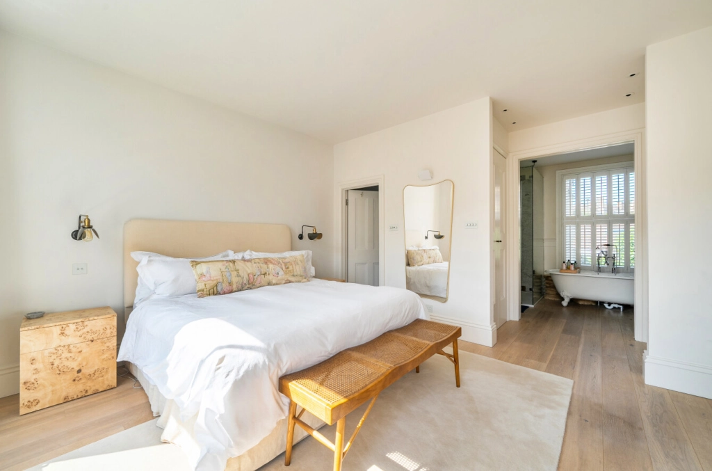 3 bedrooms houses for sale in Charlton Kings Road, Kentish Town - NW5 view 16