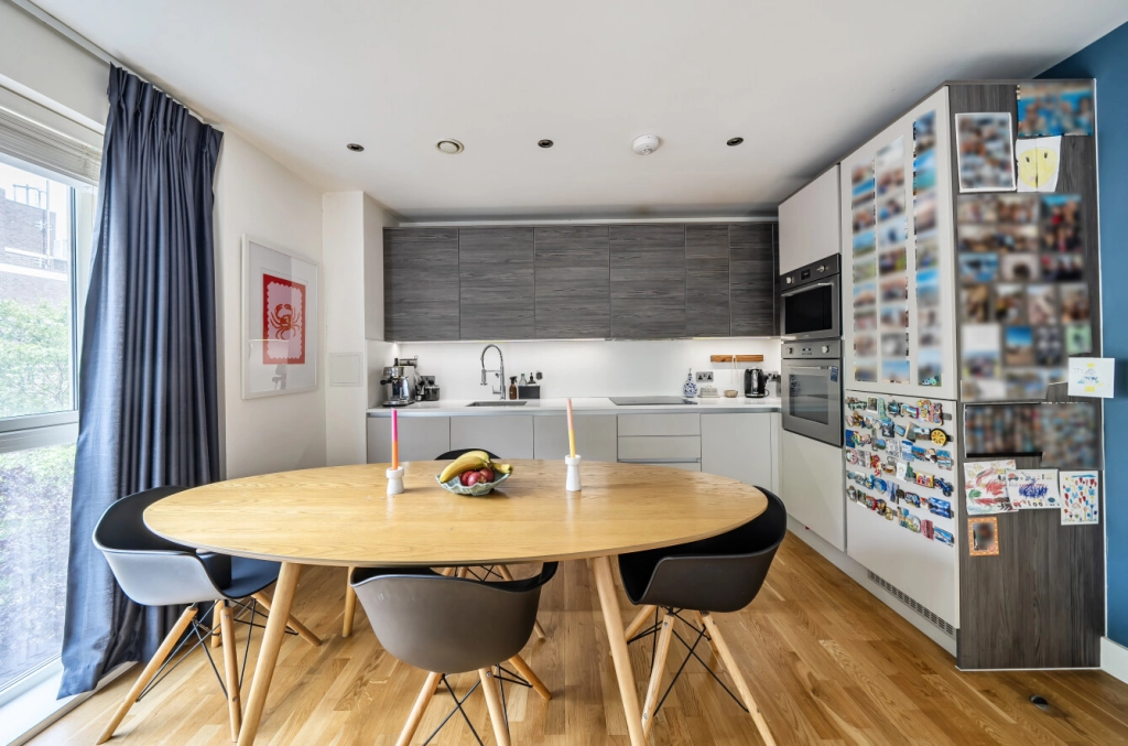 2 bedrooms apartments/flats for sale in Dalmeny Avenue, Tufnell Park - N7 view 3