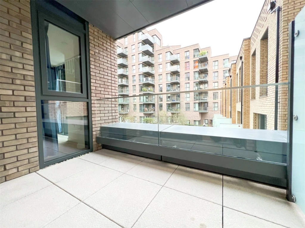 2 bedrooms apartments/flats for sale in Coster Avenue, London - N4 view 10