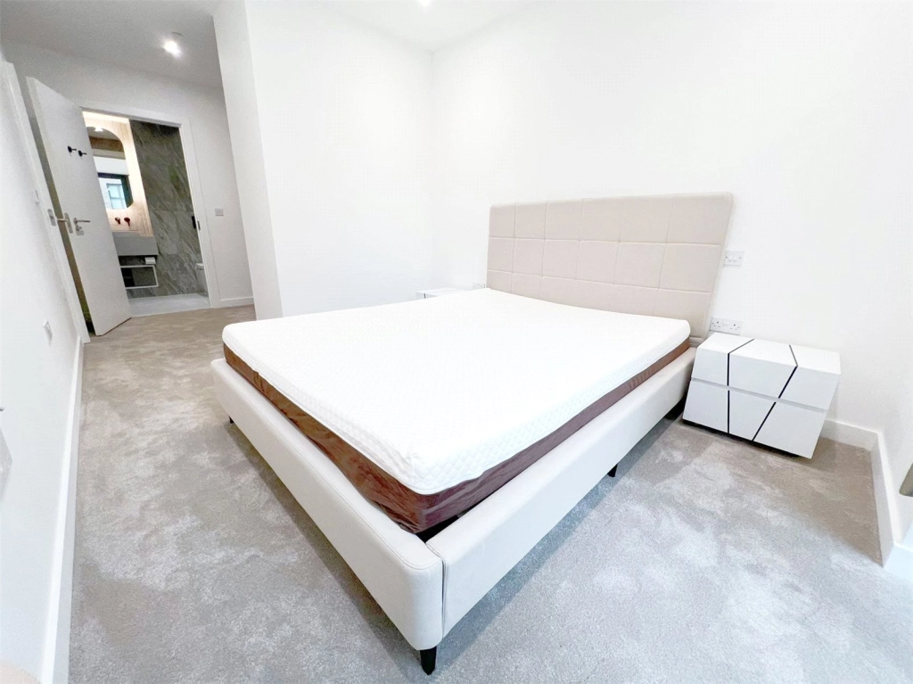 2 bedrooms apartments/flats for sale in Coster Avenue, London - N4 view 7