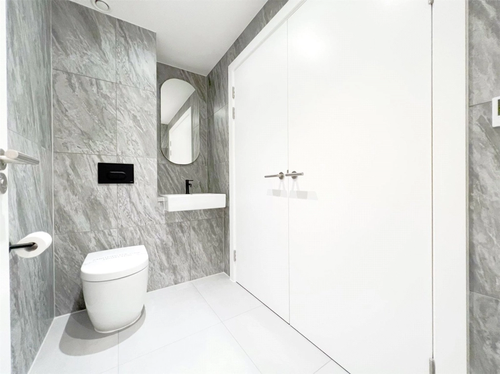 2 bedrooms apartments/flats for sale in Coster Avenue, London - N4 view 13