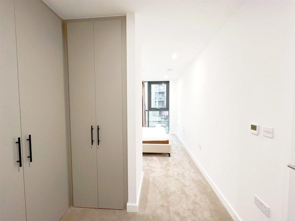 2 bedrooms apartments/flats for sale in Coster Avenue, London - N4 view 6
