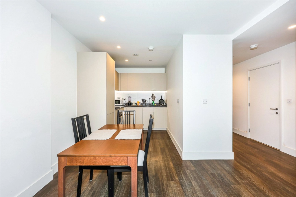 1 bedroom apartments/flats for sale in North End Road, Wembley - HA9 view 4