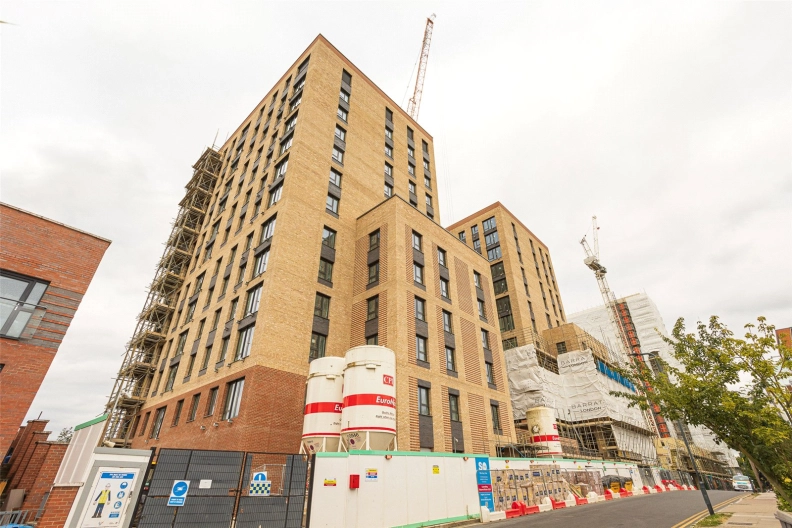 1 bedroom apartments/flats to sale in Brook Avenue, Wembley-image 4