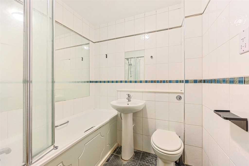 2 bedrooms apartments/flats for sale in Uxbridge Road, Ealing - W5 view 15