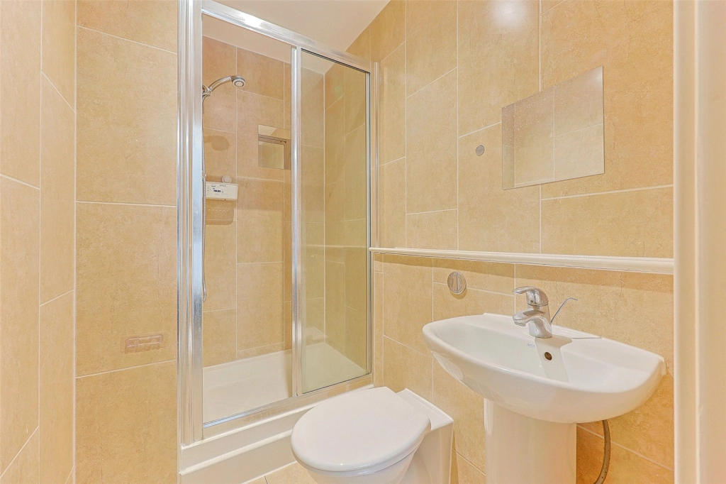 2 bedrooms apartments/flats for sale in Uxbridge Road, Ealing - W5 view 8