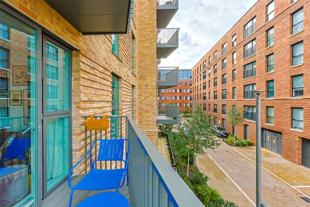 2 bedrooms apartments/flats for sale in Memorial Avenue, Slough, Berkshire - SL1 view 11