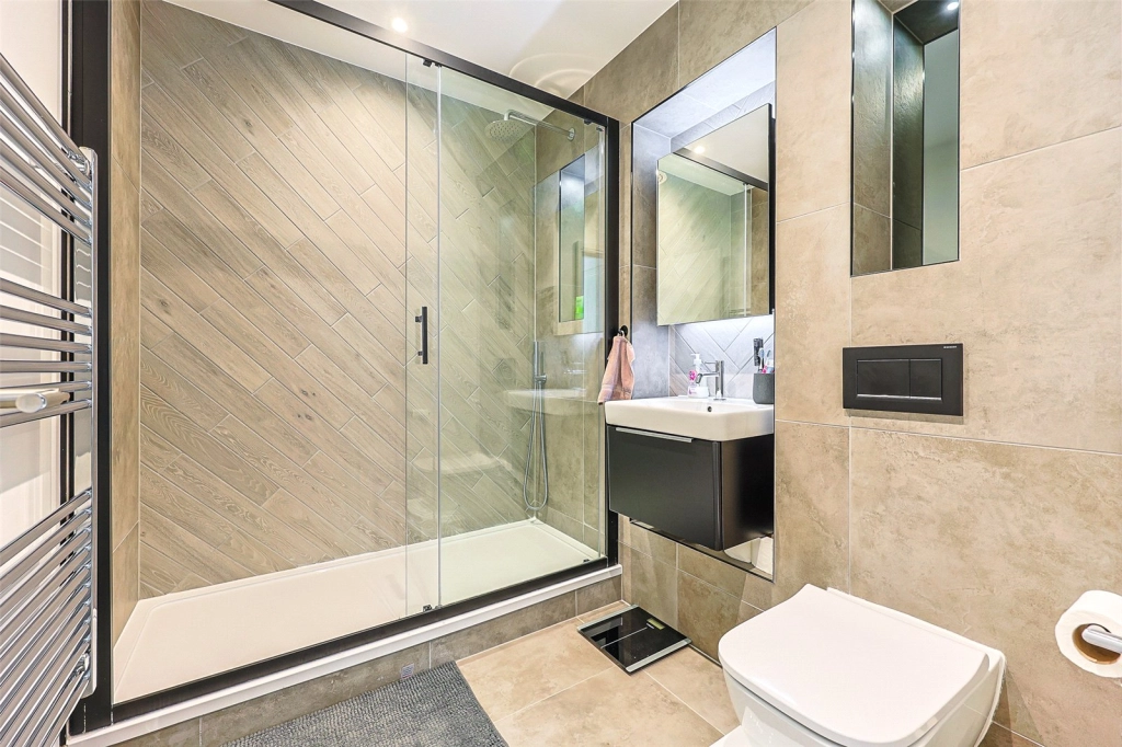 2 bedrooms apartments/flats for sale in Memorial Avenue, Slough, Berkshire - SL1 view 16