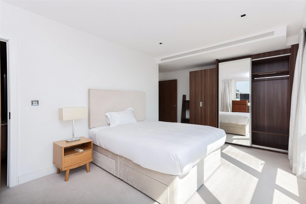 3 bedrooms apartments/flats for sale in Longfield Avenue, Ealing - W5 view 11