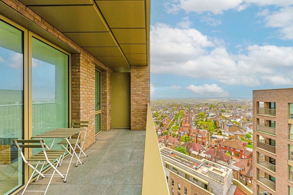 1 bedroom apartments/flats for sale in Heartwood Boulevard, Acton - W3 view 13