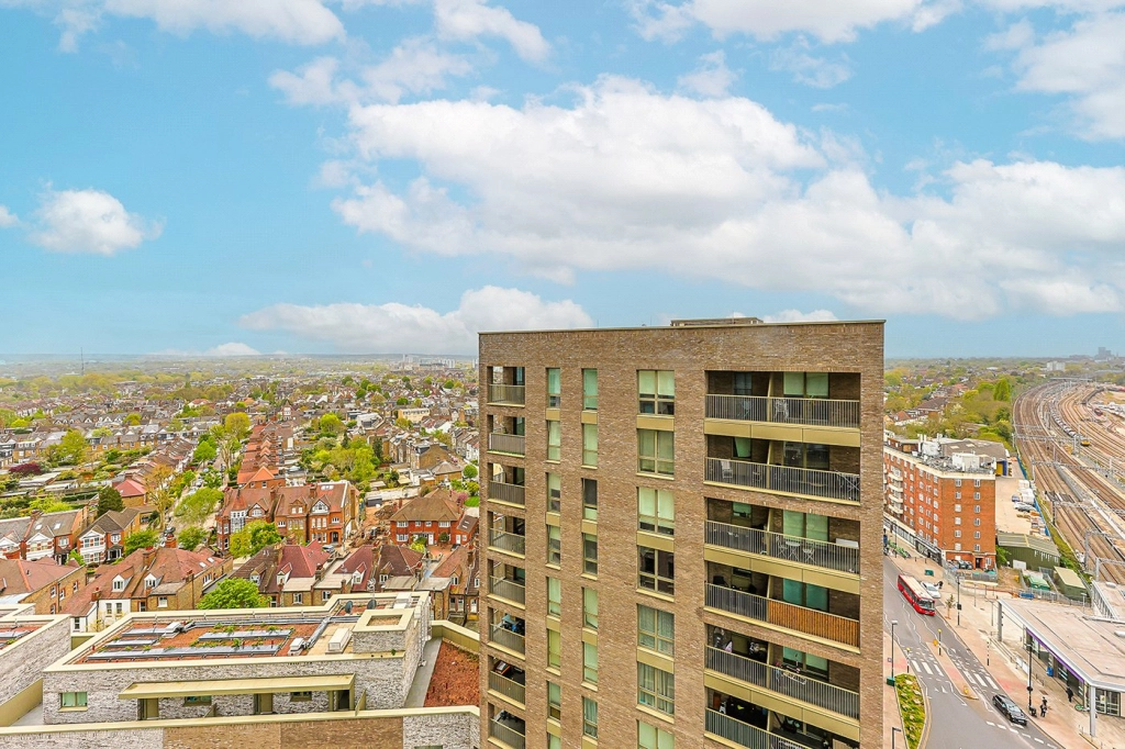 1 bedroom apartments/flats for sale in Heartwood Boulevard, Acton - W3 view 14