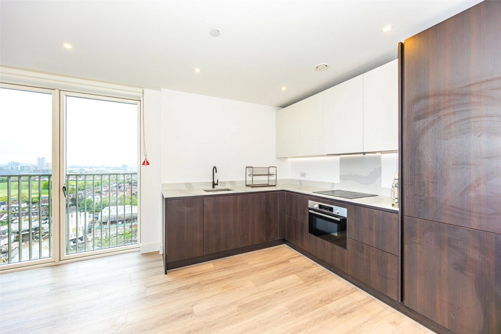 1 bedroom apartments/flats for sale in Heartwood Boulevard, Acton - W3 view 7