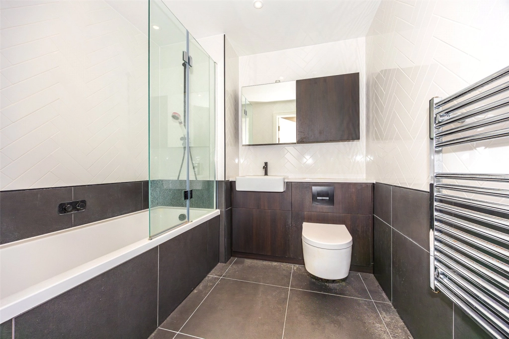 1 bedroom apartments/flats for sale in Heartwood Boulevard, Acton - W3 view 8