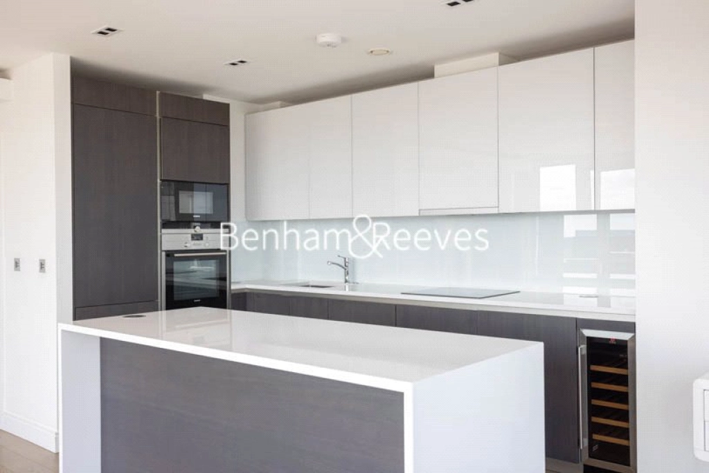 3 bedrooms apartments/flats for sale in Longfield Avenue, London - W5 view 2