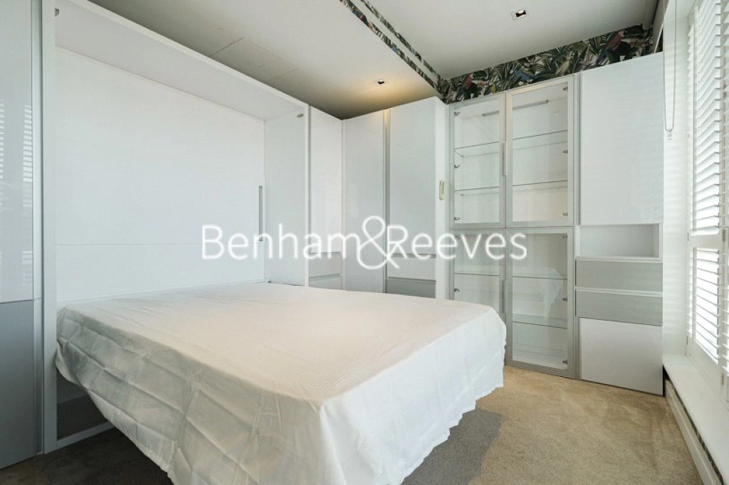 3 bedrooms apartments/flats for sale in Longfield Avenue, London - W5 view 8