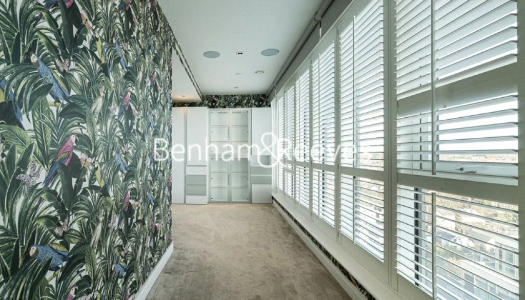 3 bedrooms apartments/flats for sale in Longfield Avenue, London - W5 view 23