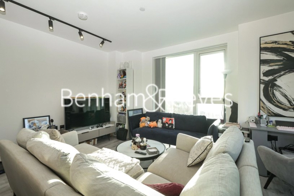 2 bedrooms apartments/flats for sale in Portal Way, London - W3 view 14