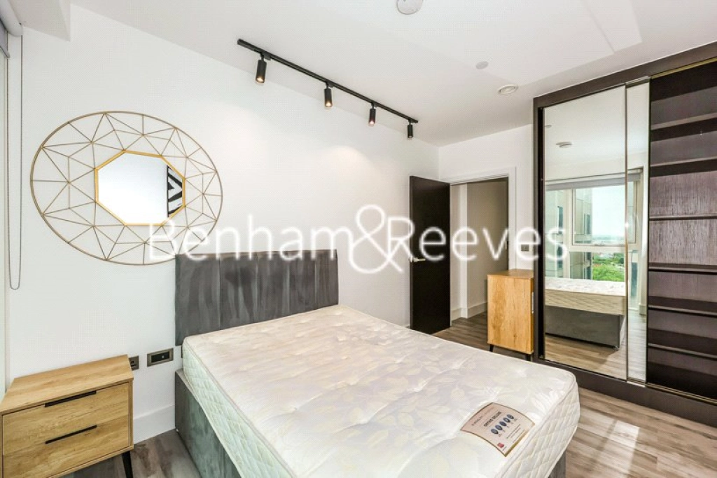 2 bedrooms apartments/flats for sale in Portal Way, London - W3 view 14