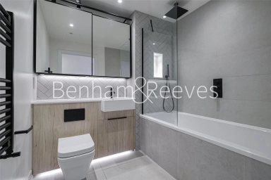 Cedrus Avenue, Southall - UB1 view 4