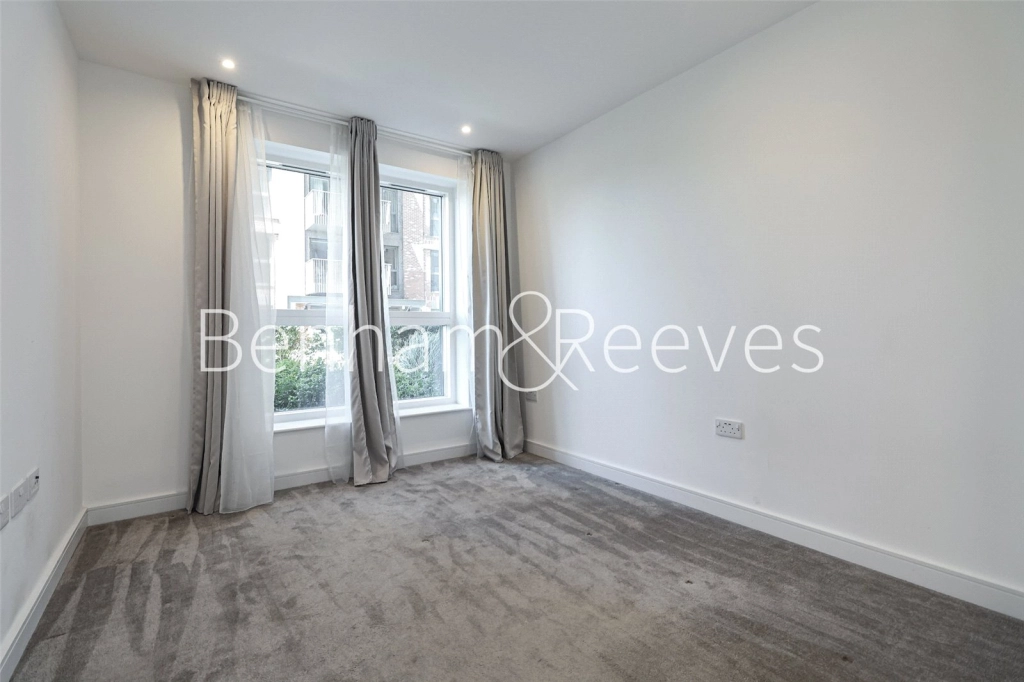 2 bedrooms apartments/flats for sale in Cedrus Avenue, Southall - UB1 view 5