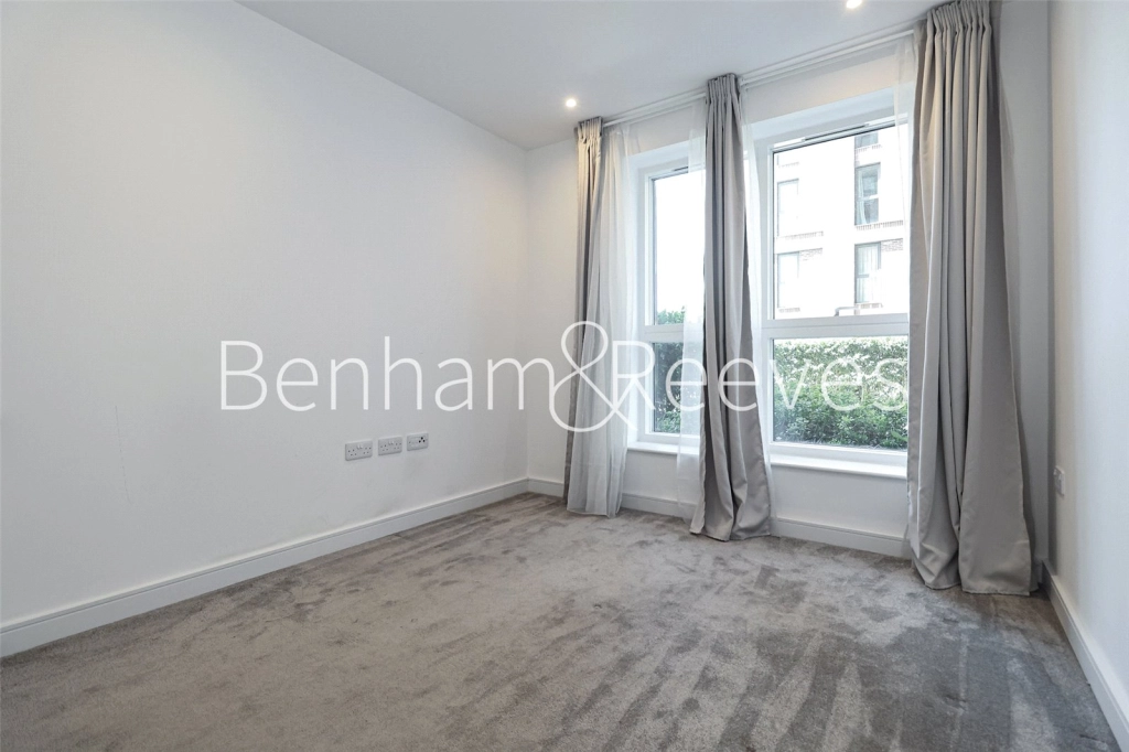 2 bedrooms apartments/flats for sale in Cedrus Avenue, Southall - UB1 view 8