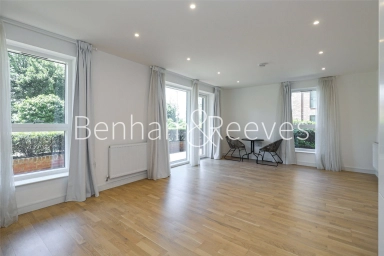 Cedrus Avenue, Southall - UB1 view 1