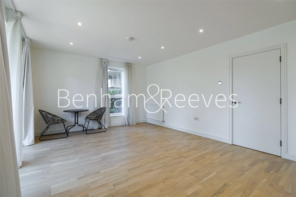 2 bedrooms apartments/flats for sale in Cedrus Avenue, Southall - UB1 view 13