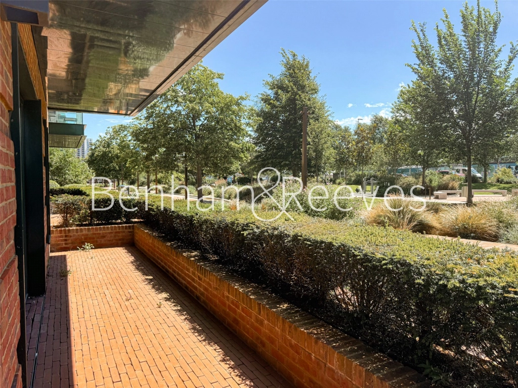 2 bedrooms apartments/flats for sale in Cedrus Avenue, Southall - UB1 view 16