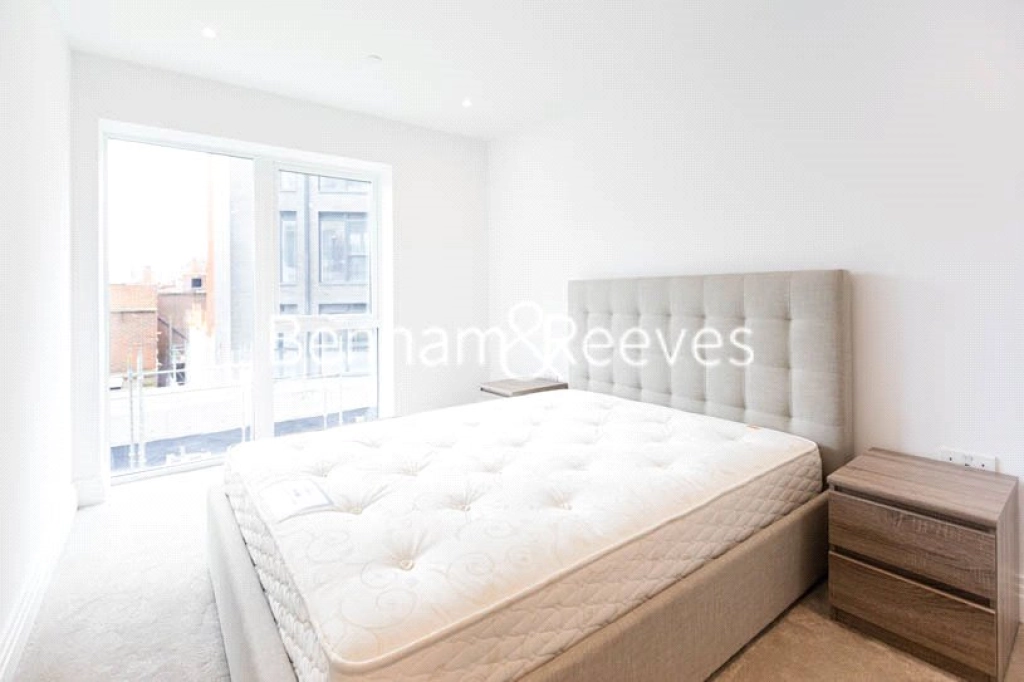1 bedroom apartments/flats for sale in Filmworks Walk, London - W5 view 3