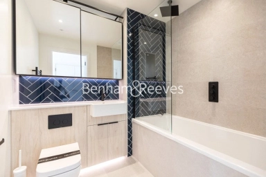 Cedrus Avenue, Southall - UB1 view 3