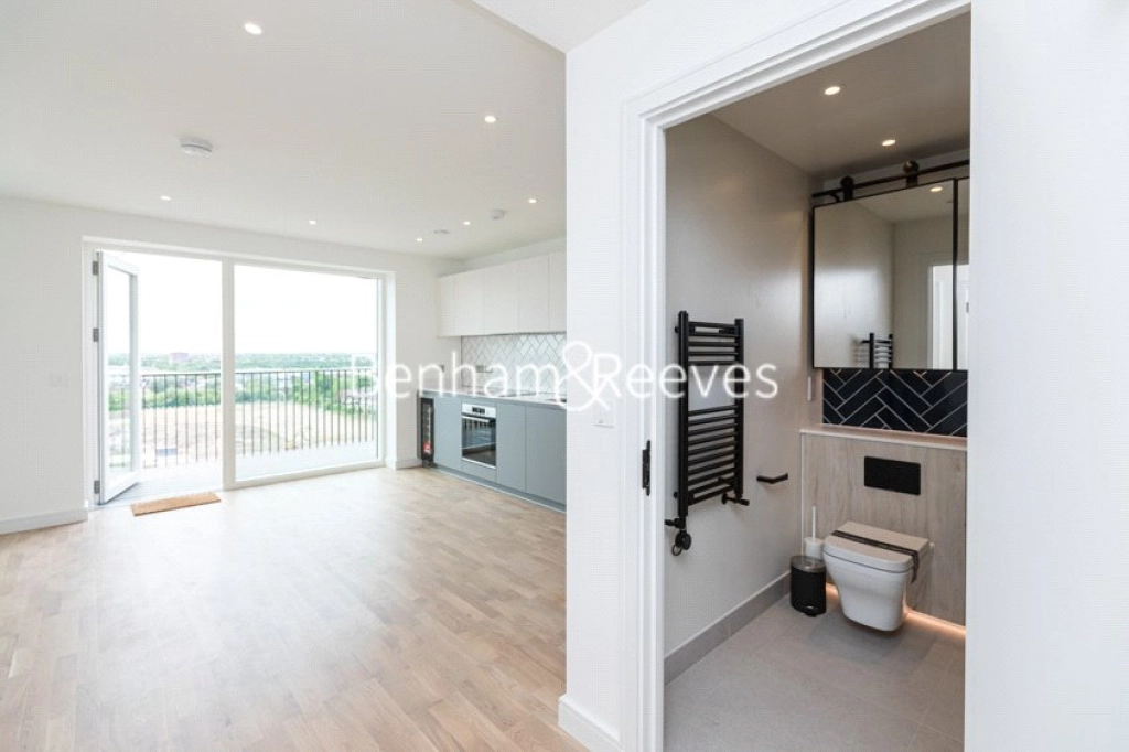 1 bedroom apartments/flats for sale in Cedrus Avenue, Southall - UB1 view 7