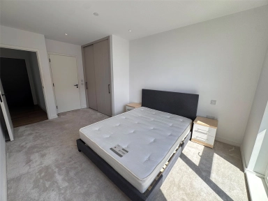 Cedrus Avenue, Southall - UB1 view 10
