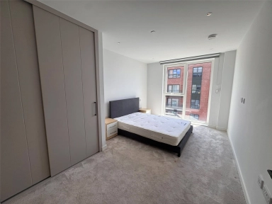 Cedrus Avenue, Southall - UB1 view 3