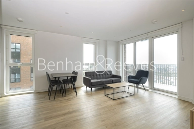 Cedrus Avenue, Southall - UB1 view 1